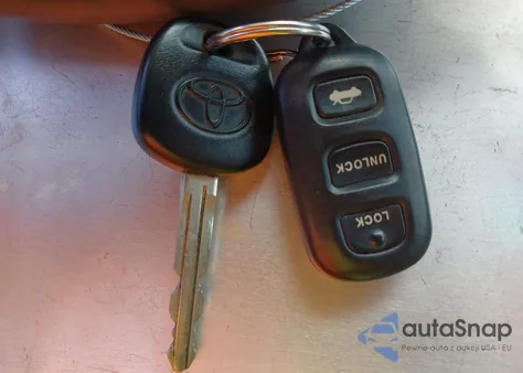 2002 Toyota Camry Le V6 z USA, uszkodzony, nr VIN 4T1BF32K92U535522